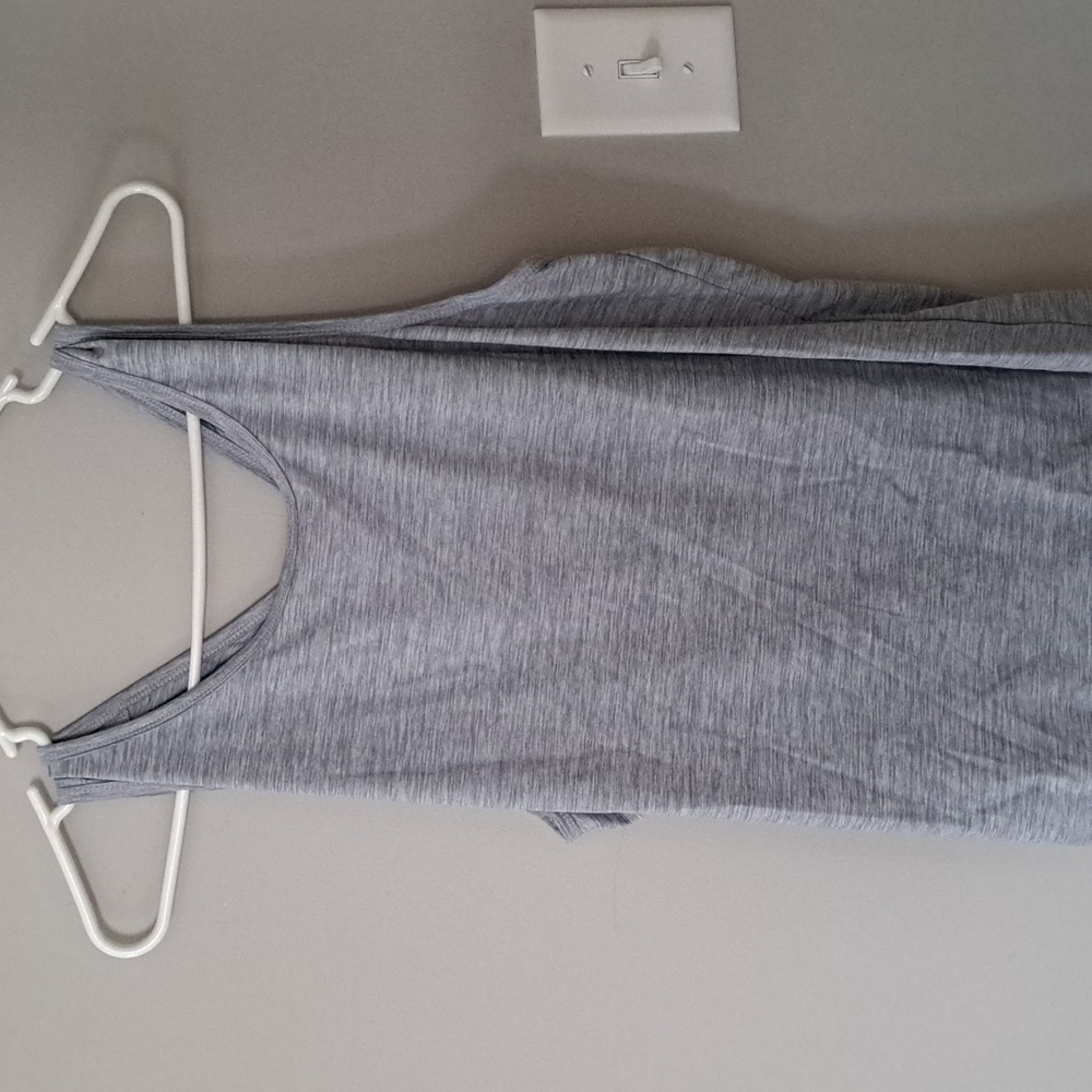 Ativ8 size XXL gray sleeveless top